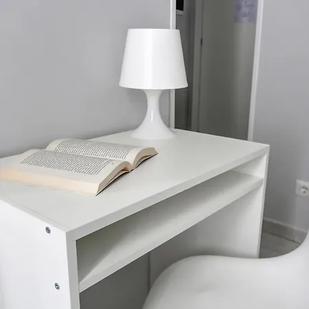 Voyager House Termini - And