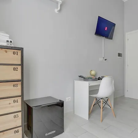 Гостевой дом Voyager House Termini - And