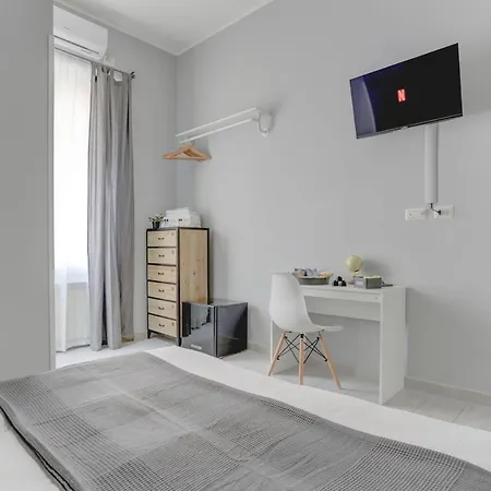 Voyager House Termini - And בית הארחה
